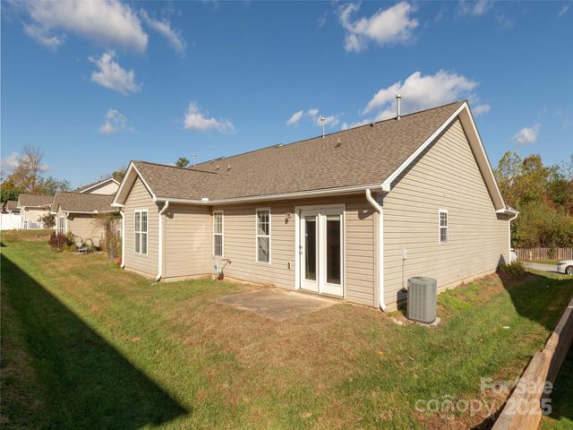 90 Sunny Meadows Boulevard, Arden, NC 28704