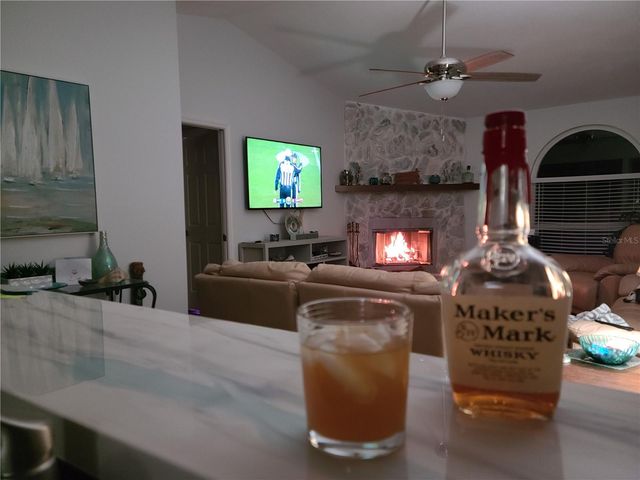 3110 57TH AVENUE CIRCLE E, Bradenton, FL 34203