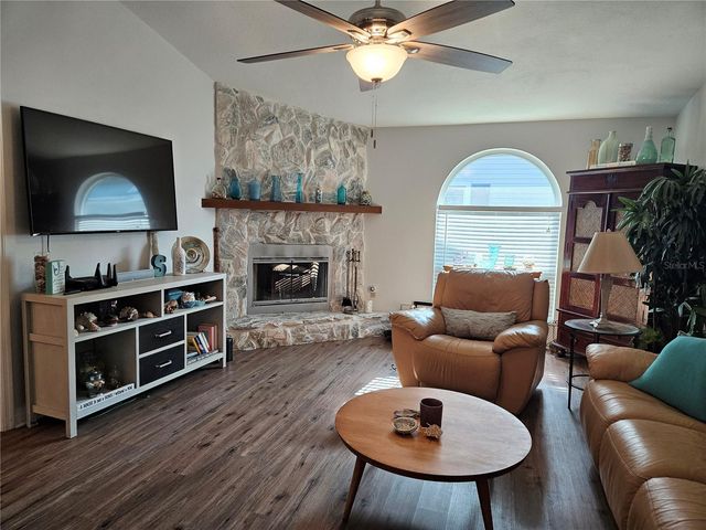 3110 57TH AVENUE CIRCLE E, Bradenton, FL 34203