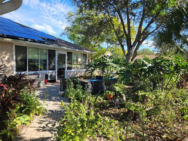 3110 57TH AVENUE CIRCLE E, Bradenton, FL 34203