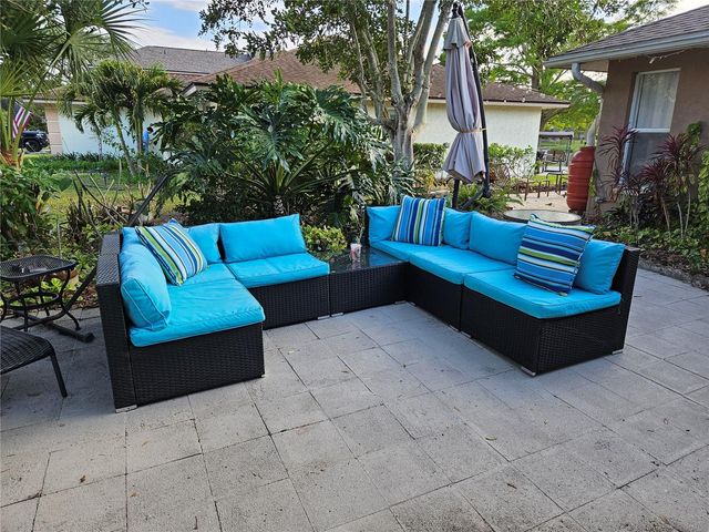 3110 57TH AVENUE CIRCLE E, Bradenton, FL 34203