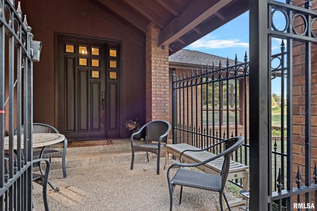 304 Carobeth Circle, Jacksonville, IL 62650