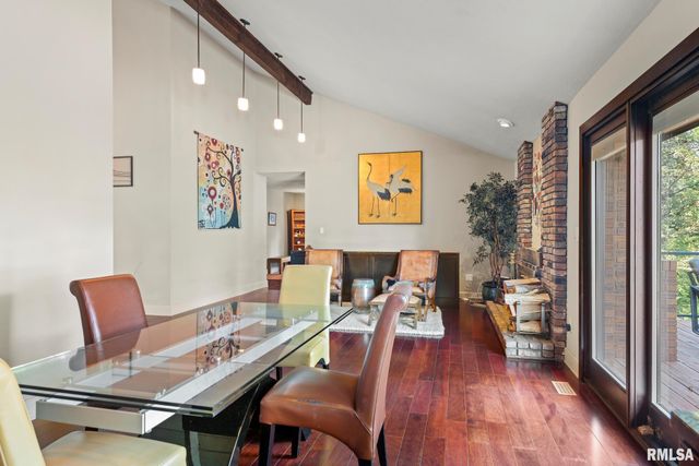 304 Carobeth Circle, Jacksonville, IL 62650