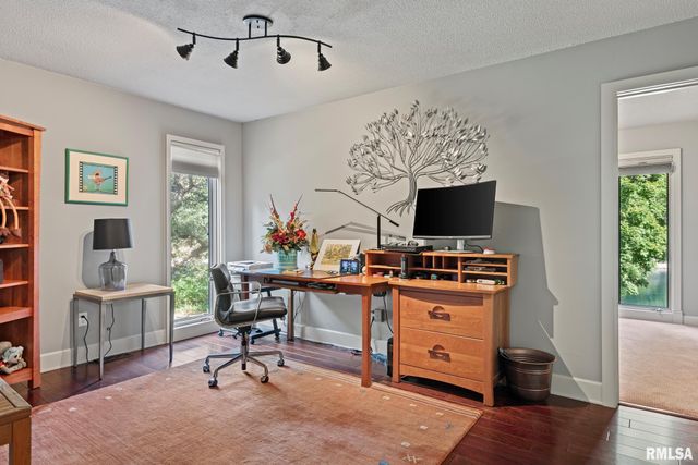 304 Carobeth Circle, Jacksonville, IL 62650