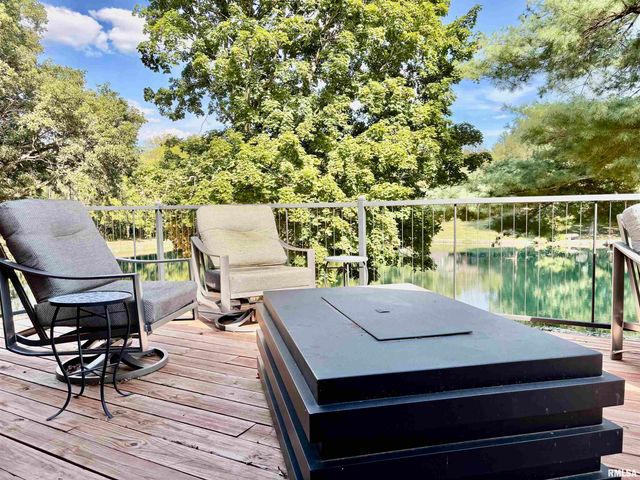 304 Carobeth Circle, Jacksonville, IL 62650