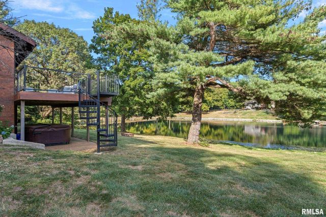 304 Carobeth Circle, Jacksonville, IL 62650