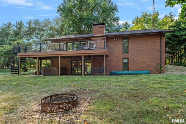 304 Carobeth Circle, Jacksonville, IL 62650