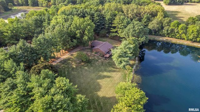 304 Carobeth Circle, Jacksonville, IL 62650