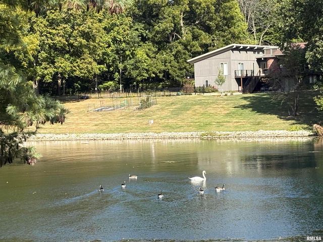 304 Carobeth Circle, Jacksonville, IL 62650