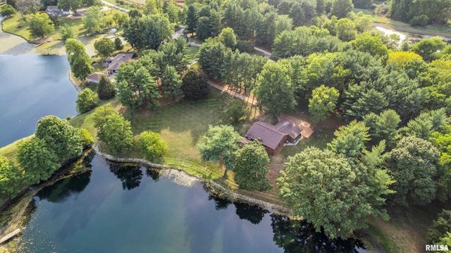 304 Carobeth Circle, Jacksonville, IL 62650