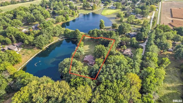 304 Carobeth Circle, Jacksonville, IL 62650