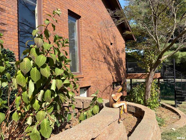 304 Carobeth Circle, Jacksonville, IL 62650