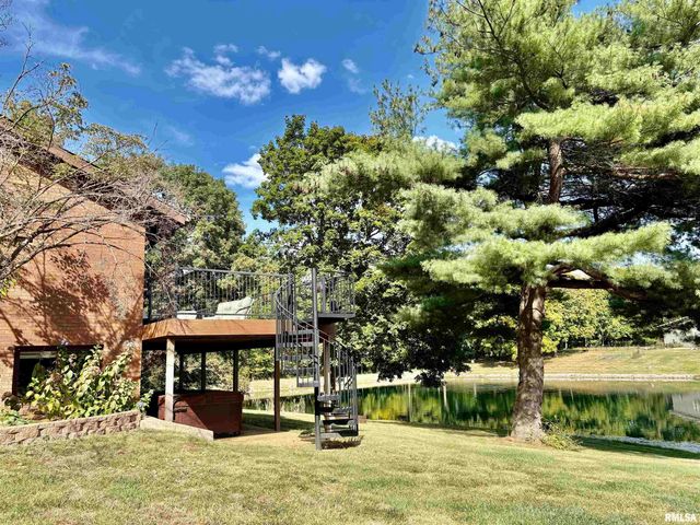 304 Carobeth Circle, Jacksonville, IL 62650