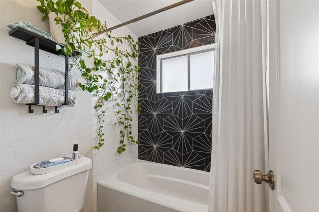 17115 Bougainvilla Lane, Friendswood, TX 77546