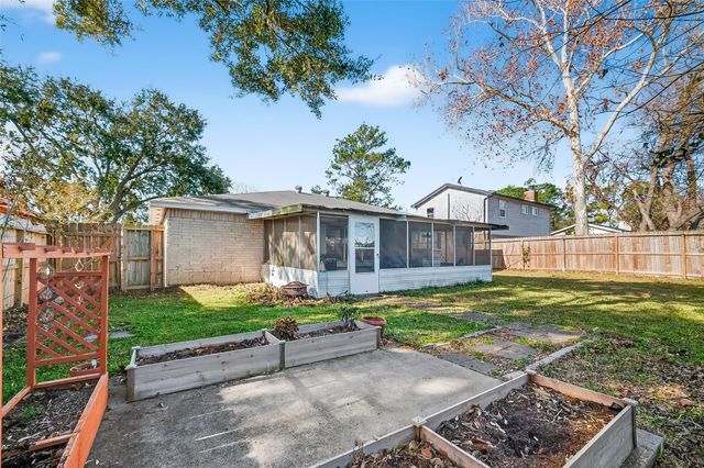 17115 Bougainvilla Lane, Friendswood, TX 77546