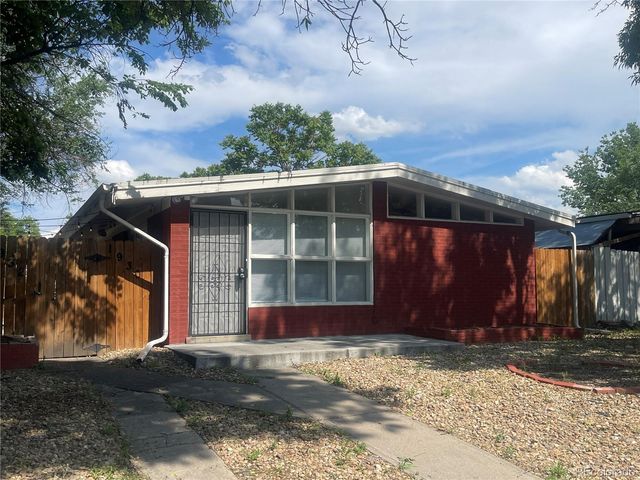 1930 Dallas Street, Aurora, CO 80010