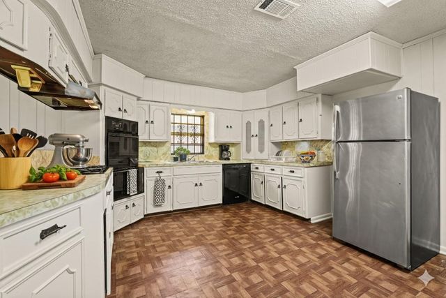 2315 Leffingwell Street, Houston, TX 77026