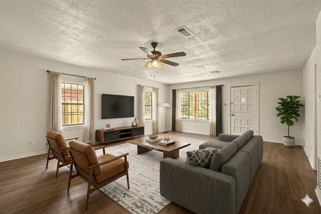 2315 Leffingwell Street, Houston, TX 77026