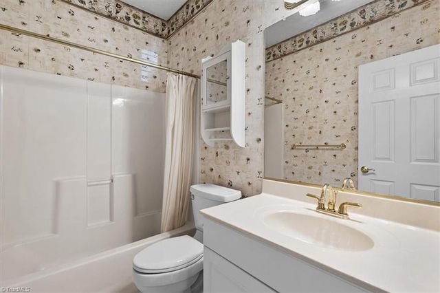 118 Riverwalk Lane, Jamestown, NC 27282