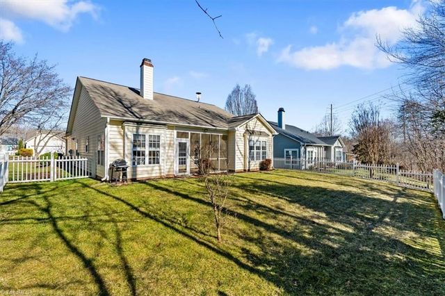 118 Riverwalk Lane, Jamestown, NC 27282