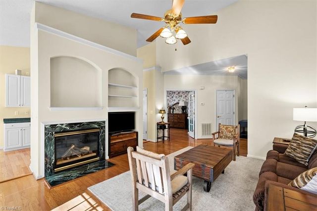 118 Riverwalk Lane, Jamestown, NC 27282