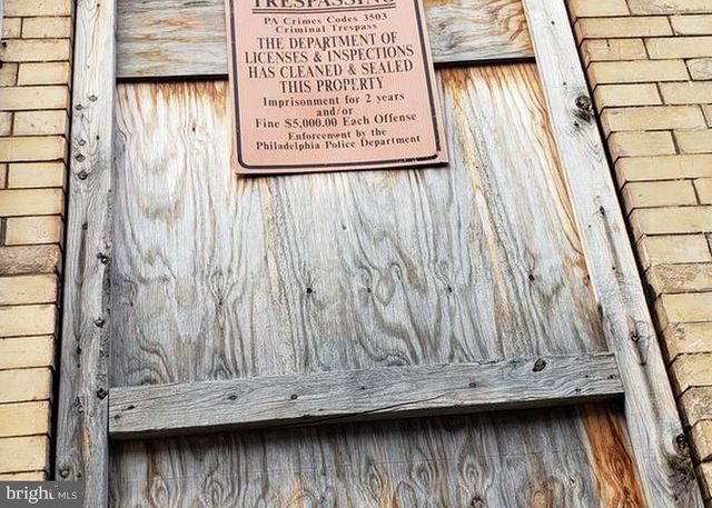 2438 N DOUGLAS ST, Philadelphia, PA 19132