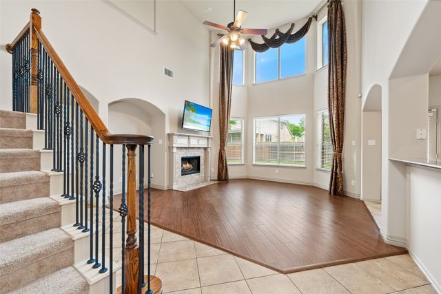 9616 Barksdale Drive, Fort Worth, TX 76244