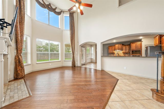 9616 Barksdale Drive, Fort Worth, TX 76244