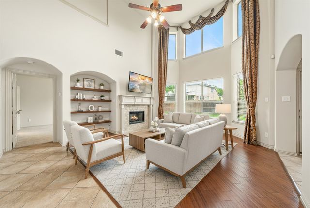 9616 Barksdale Drive, Fort Worth, TX 76244