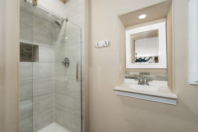 9616 Barksdale Drive, Fort Worth, TX 76244