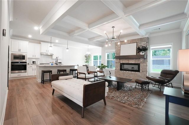 18 Ryston Way, Lawrenceville, GA 30045