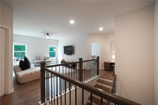18 Ryston Way, Lawrenceville, GA 30045