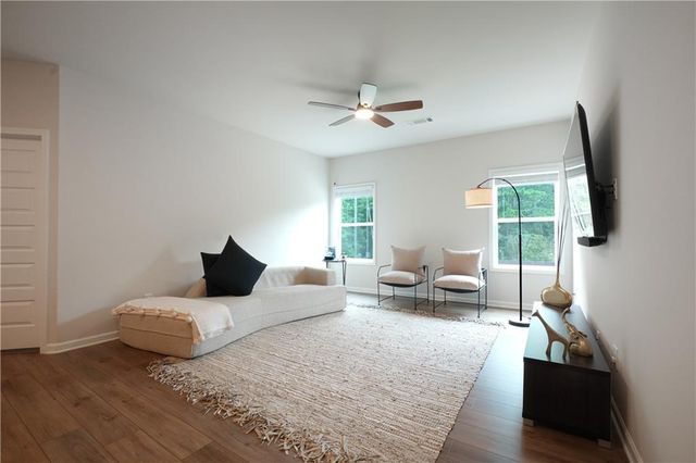 18 Ryston Way, Lawrenceville, GA 30045