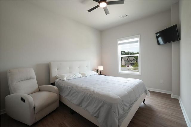 18 Ryston Way, Lawrenceville, GA 30045