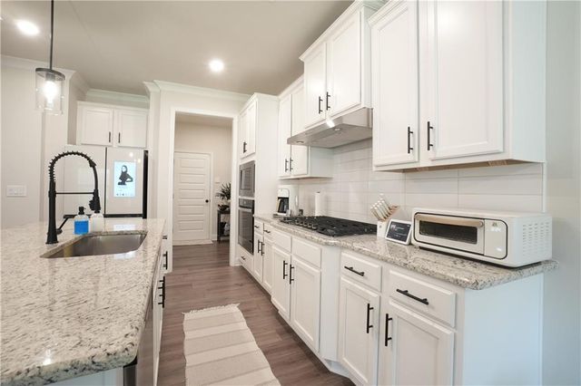 18 Ryston Way, Lawrenceville, GA 30045