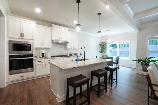 18 Ryston Way, Lawrenceville, GA 30045