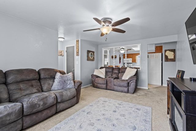 2120 E RIVER DRIVE, Green Bay, WI 54301