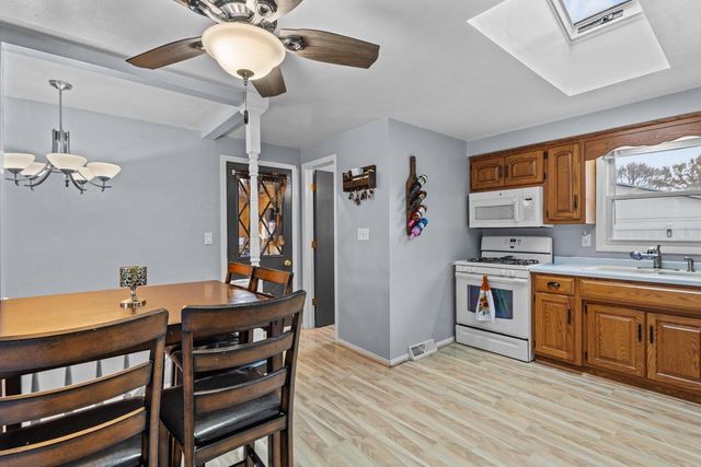 2120 E RIVER DRIVE, Green Bay, WI 54301