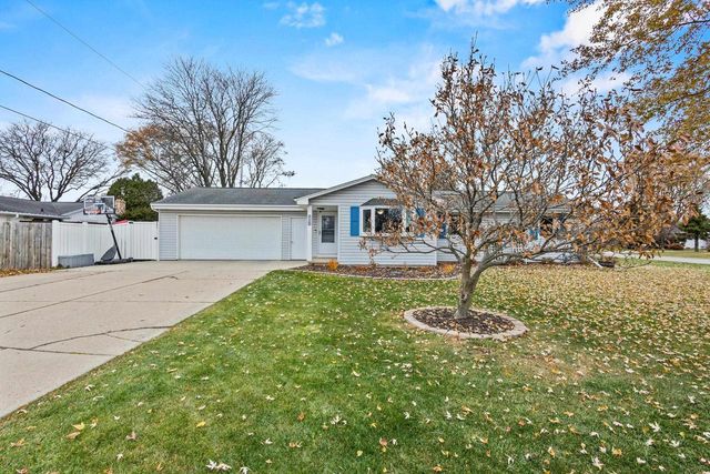 2120 E RIVER DRIVE, Green Bay, WI 54301