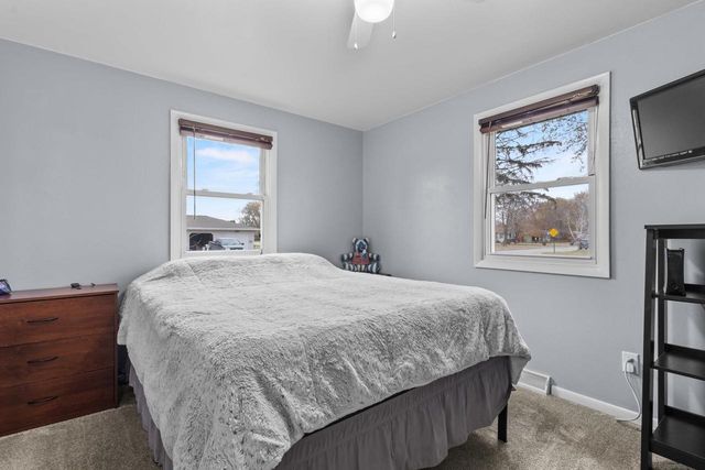 2120 E RIVER DRIVE, Green Bay, WI 54301