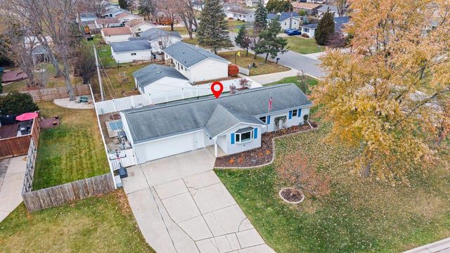 2120 E RIVER DRIVE, Green Bay, WI 54301