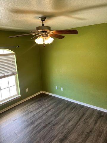 1213 Trailboss DR, Killeen, TX 76549