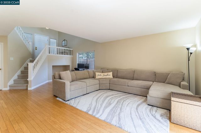 289 Crestview, Martinez, CA 94533