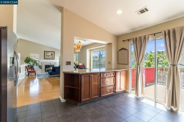 289 Crestview, Martinez, CA 94533