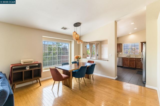 289 Crestview, Martinez, CA 94533