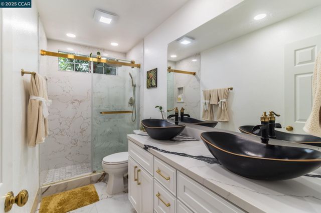 289 Crestview, Martinez, CA 94533