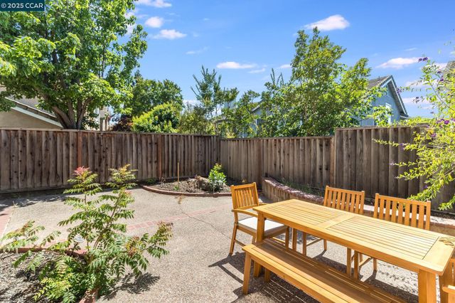 289 Crestview, Martinez, CA 94533