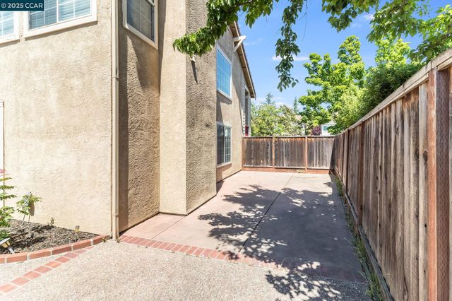 289 Crestview, Martinez, CA 94533