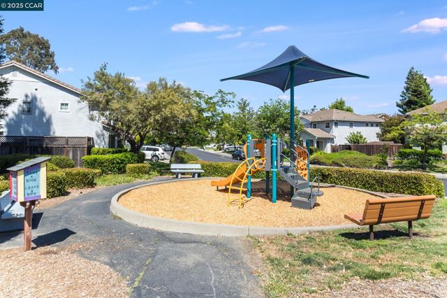 289 Crestview, Martinez, CA 94533