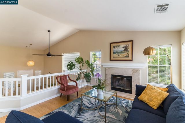 289 Crestview, Martinez, CA 94533